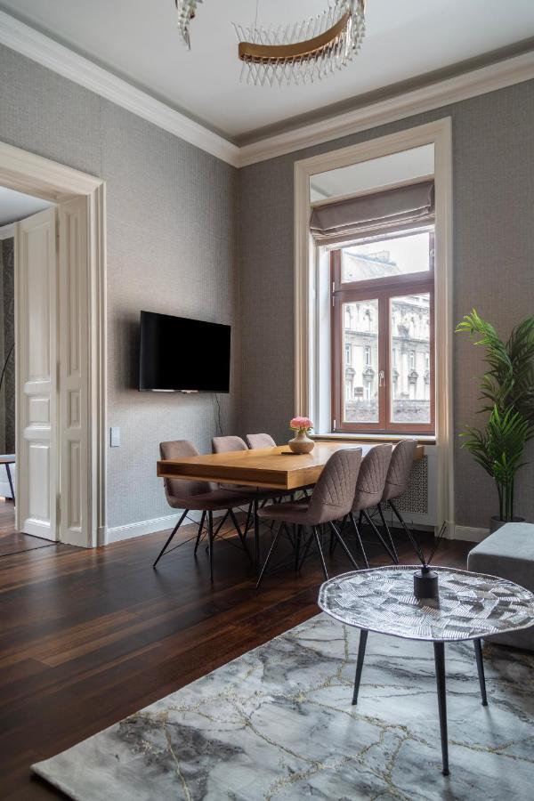 Luxury Apartment With Balcony Next To The New York Cafe Budapeşte Dış mekan fotoğraf